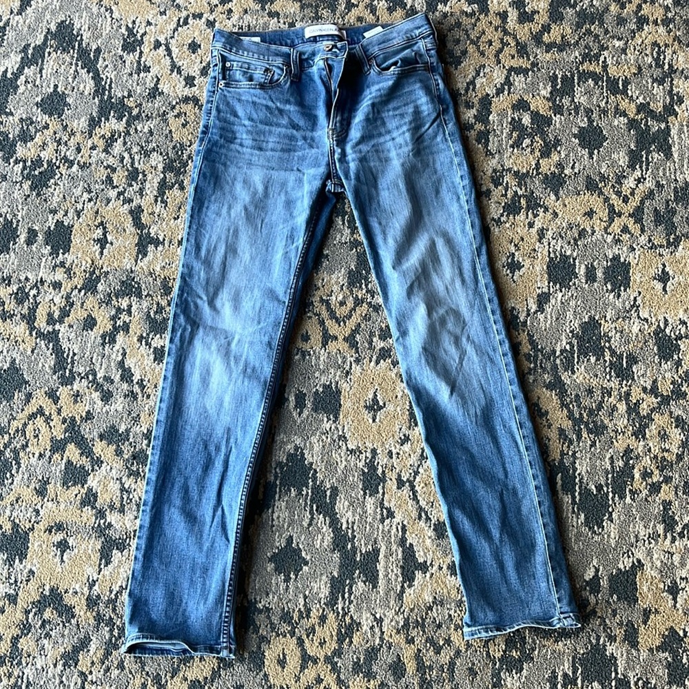Men’s Calvin Klein light colored straight jeans sz 31x32 slim fit stretch